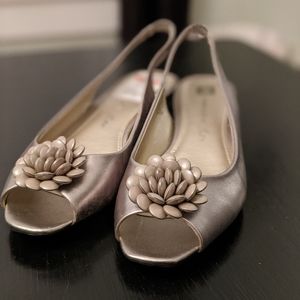 Anne Klein Alkarna iFlex 8m Slingback Shoes